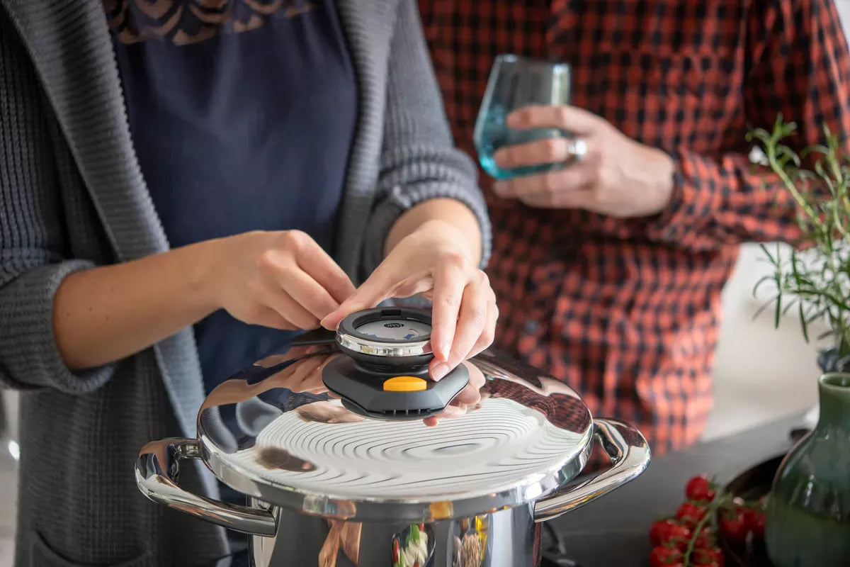 Économiser jusqu'à >70% d'énergie et 100% de goût: cuisiner durablement avec AMC